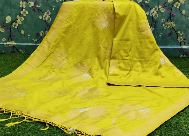 Green Banaras Pattu 30 I5-4E