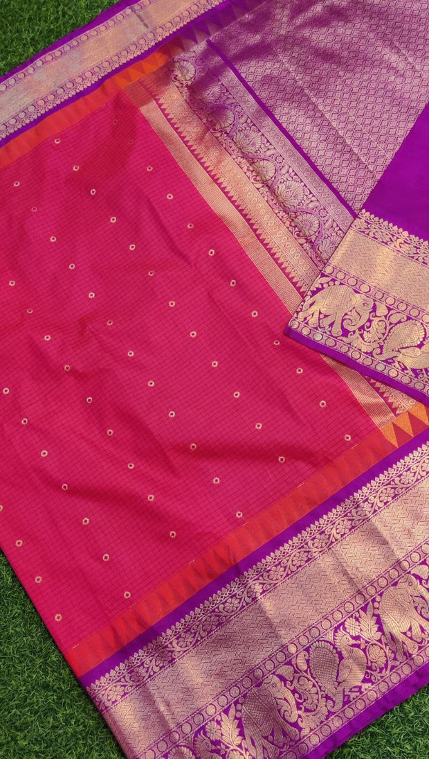 Tomato Red Gadwal Pattu 4 A5-5