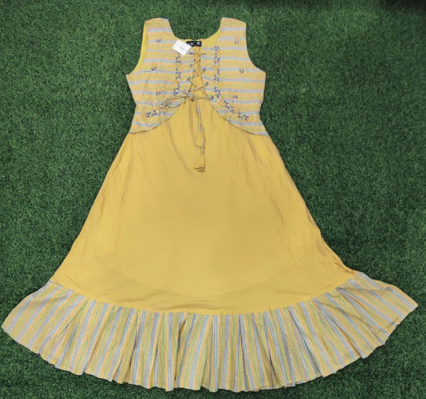 Yellow Dress 28JUN13E