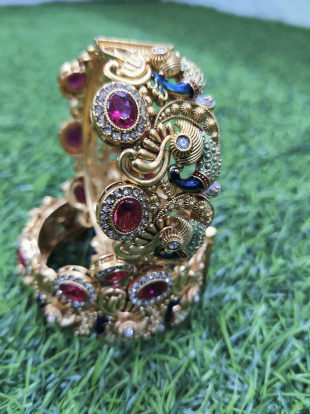 Peacock Bangales 1JUL10E