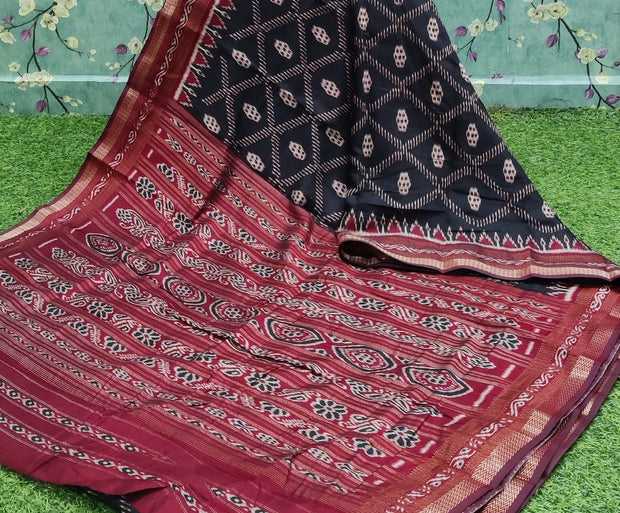 Black Maroon Border 4 I4-12