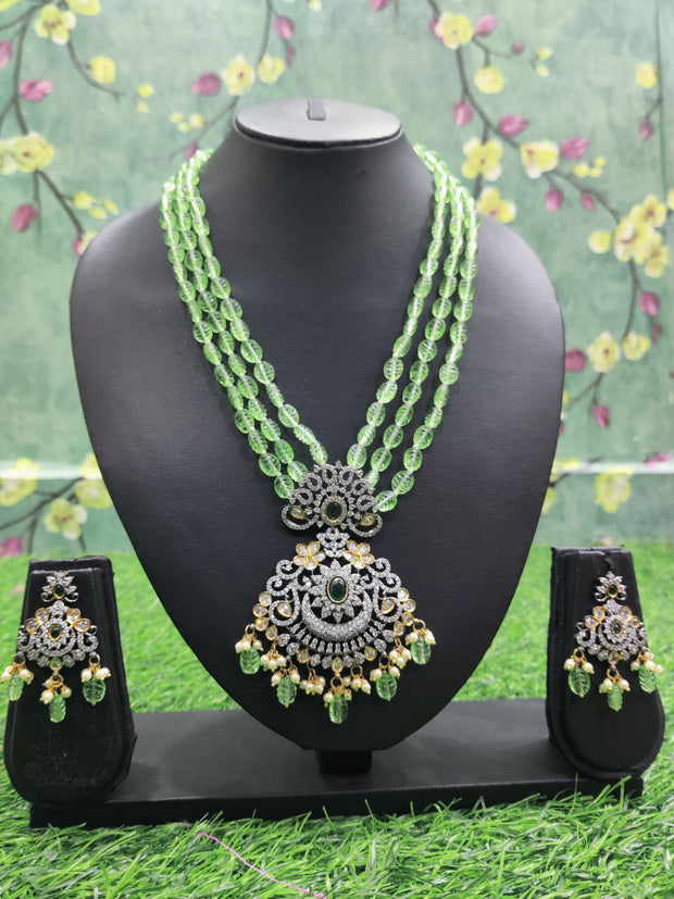 Green Beads 26DEC10E