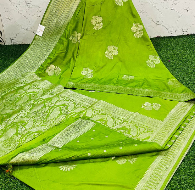 Green Vintage Banaras 18 J5-5
